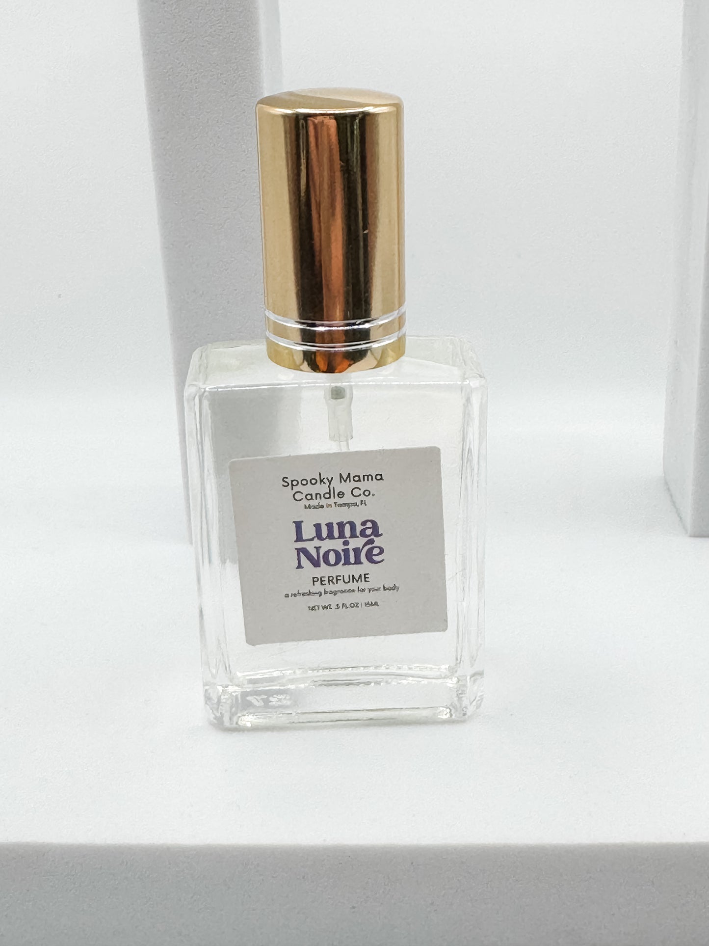 Luna Noire perfume